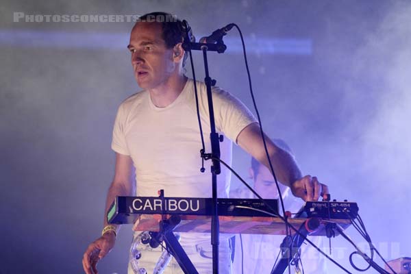 CARIBOU - 2014-08-14 - SAINT MALO - Fort de St Pere - Daniel Victor Snaith